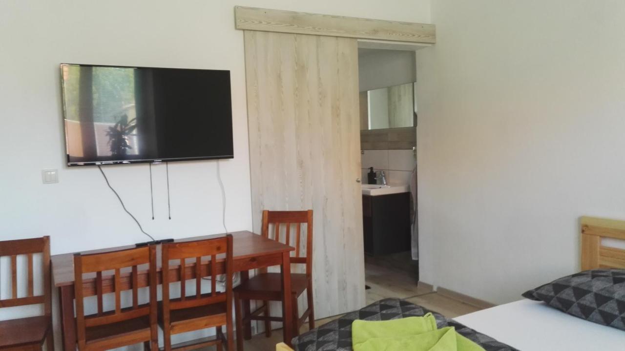 Apartmany Opolany Buitenkant foto