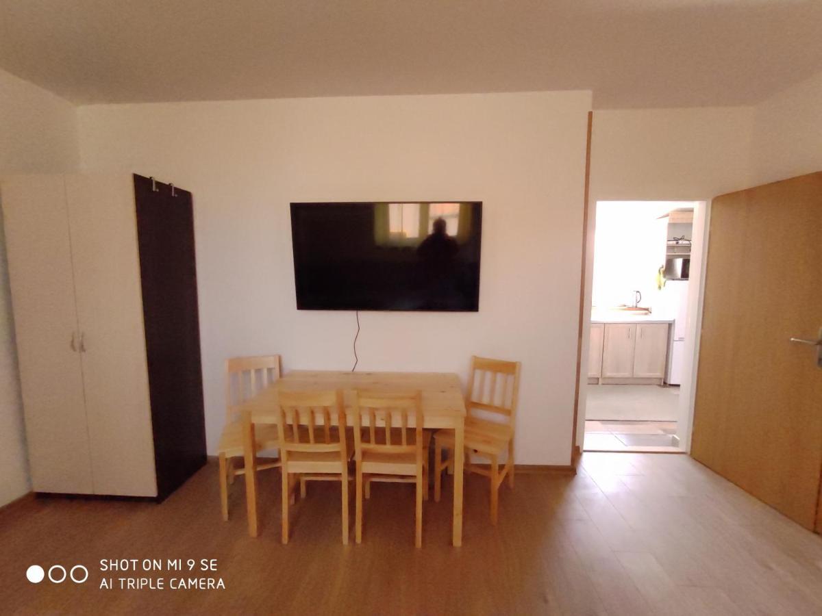 Apartmany Opolany Buitenkant foto