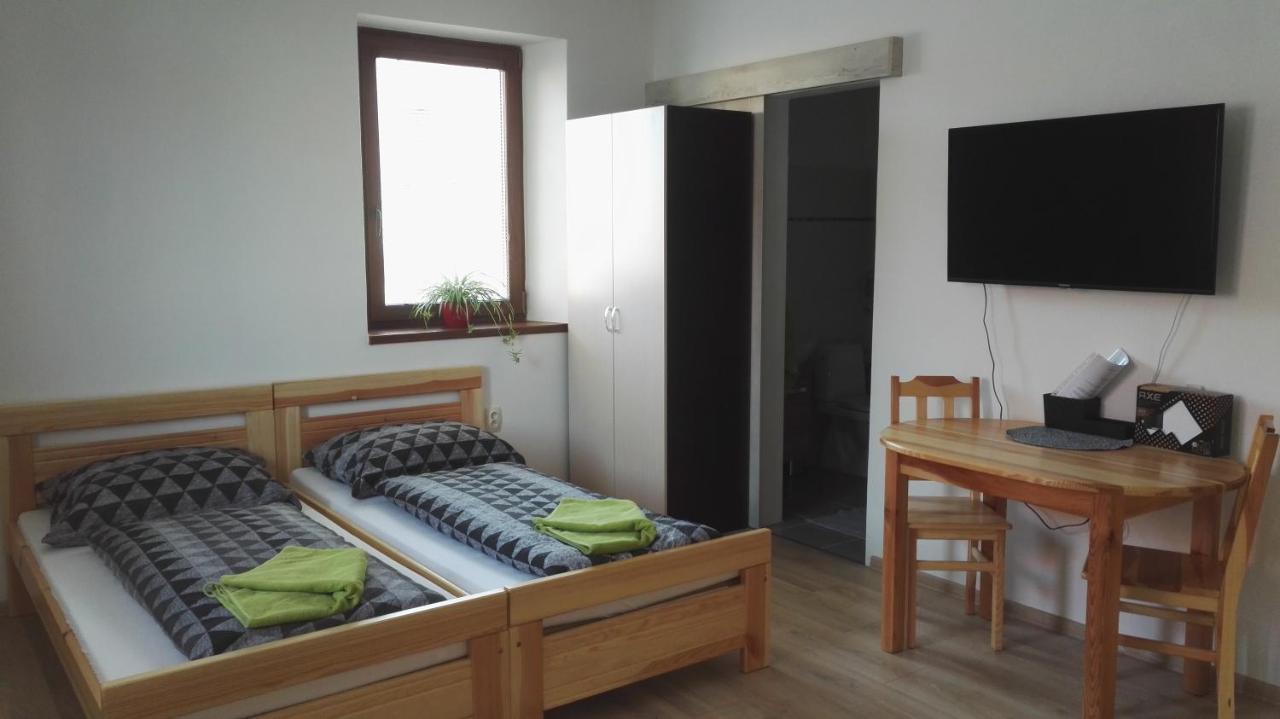 Apartmany Opolany Buitenkant foto