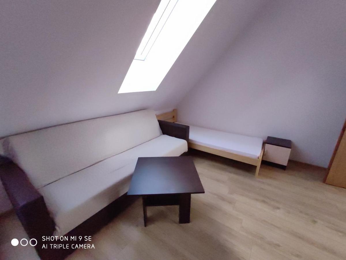 Apartmany Opolany Buitenkant foto