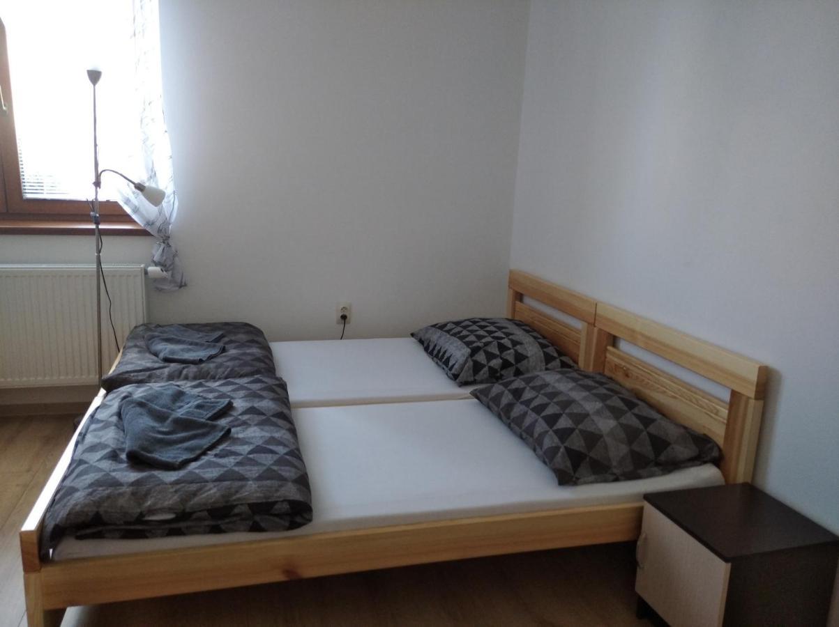 Apartmany Opolany Buitenkant foto
